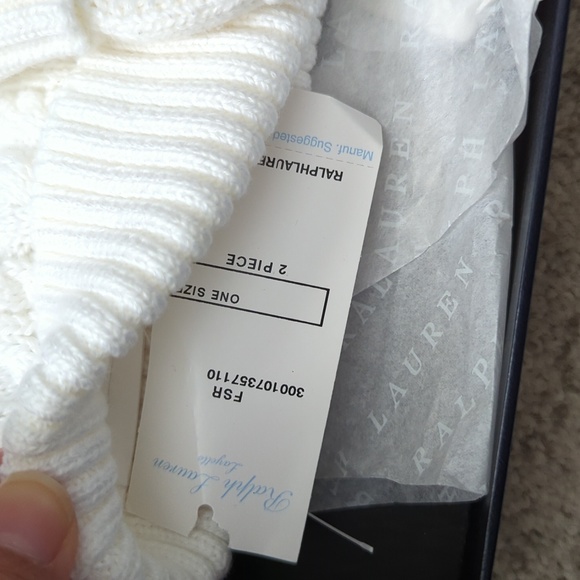 Hat and booties white RL - Picture 3 of 5